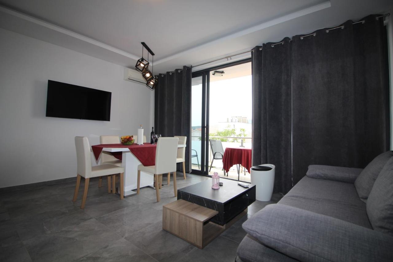 Apartments Toni Primosten Exterior photo