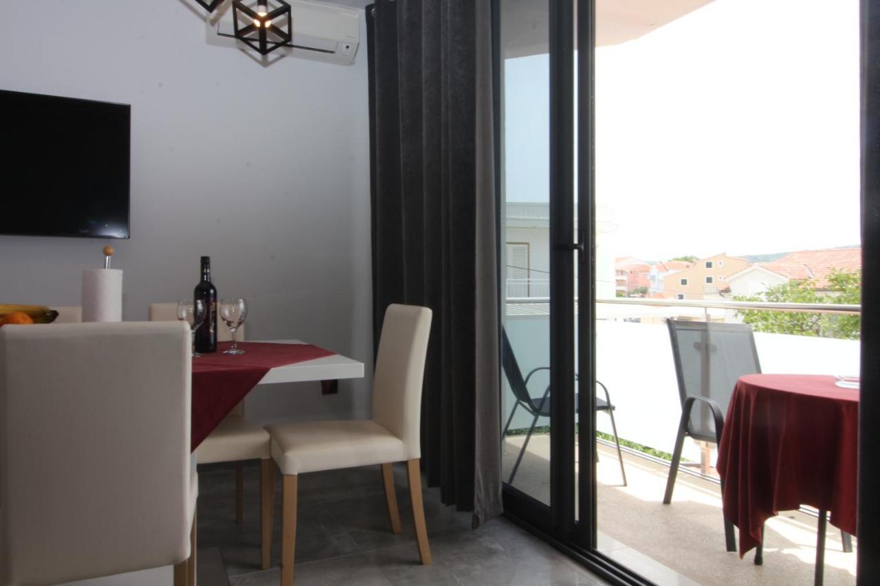 Apartments Toni Primosten Exterior photo